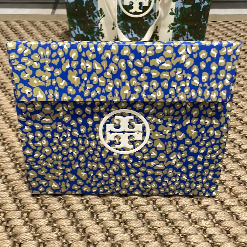 Tory Burch envelope